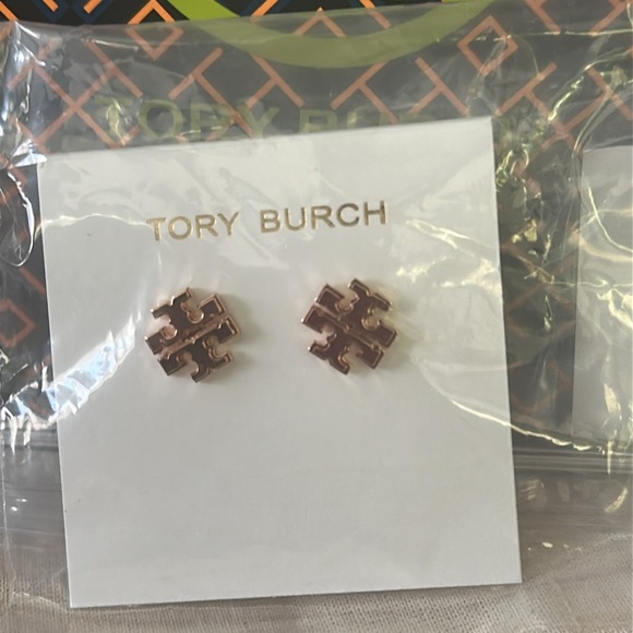 NEW TORY BURCH 143361 ROSE GOLD TORY BURCH LOGO WOMENS STUD EARRING + BAG - Picture 6 of 8